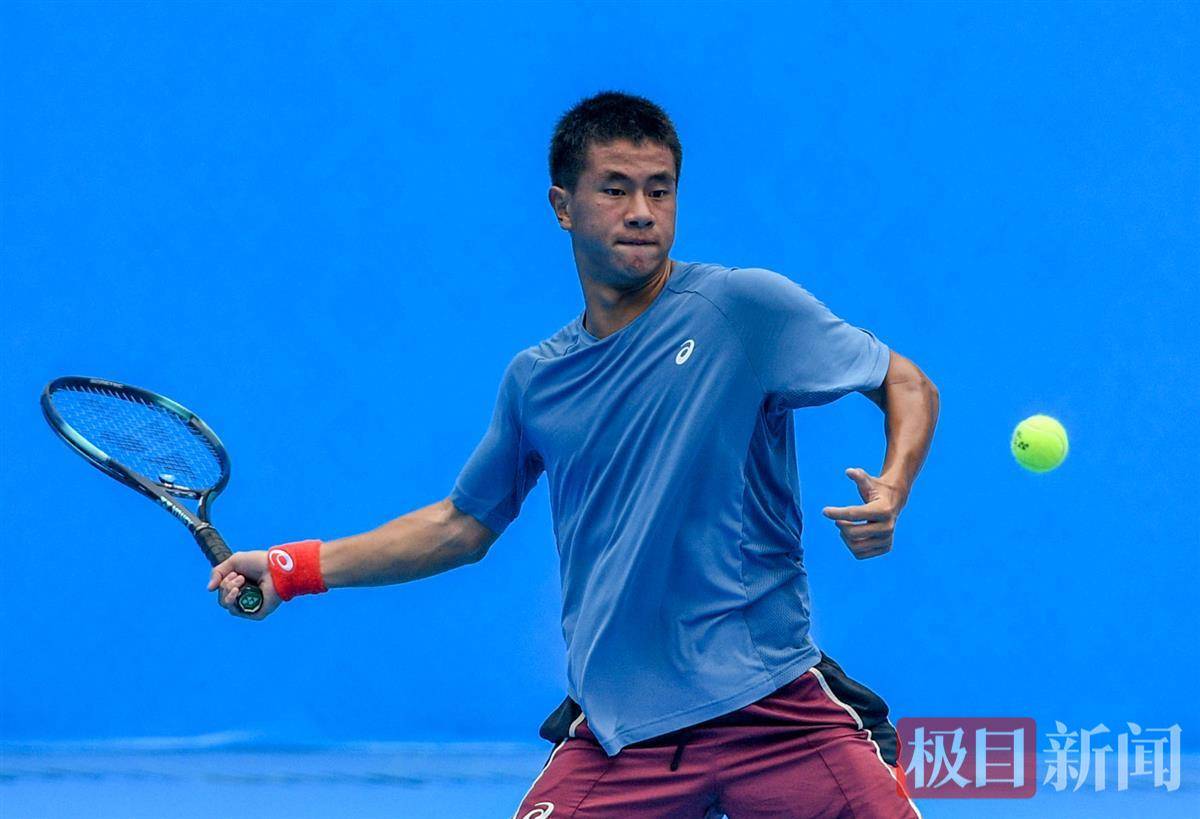 跑动逼迫左 跑动逼迫左